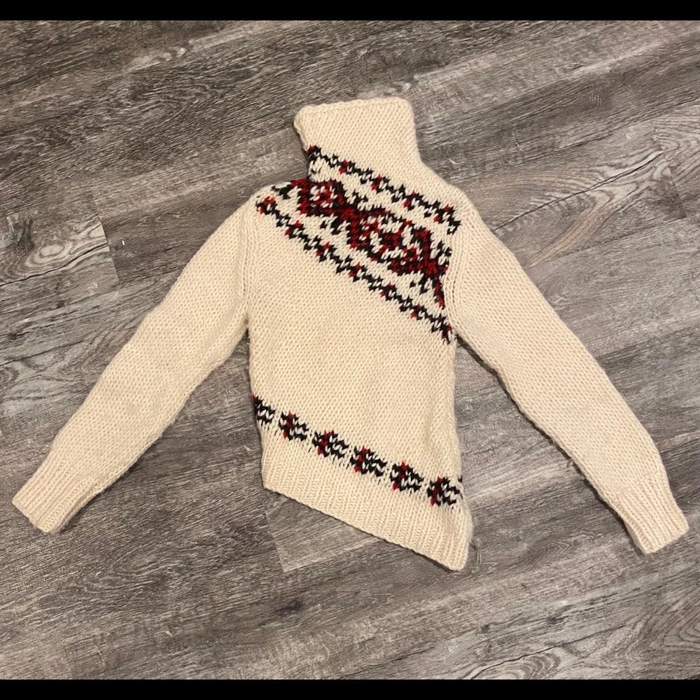 DKNY Asymmetrical Off-white Warm Wool Sweater M - Picture 2 of 6
